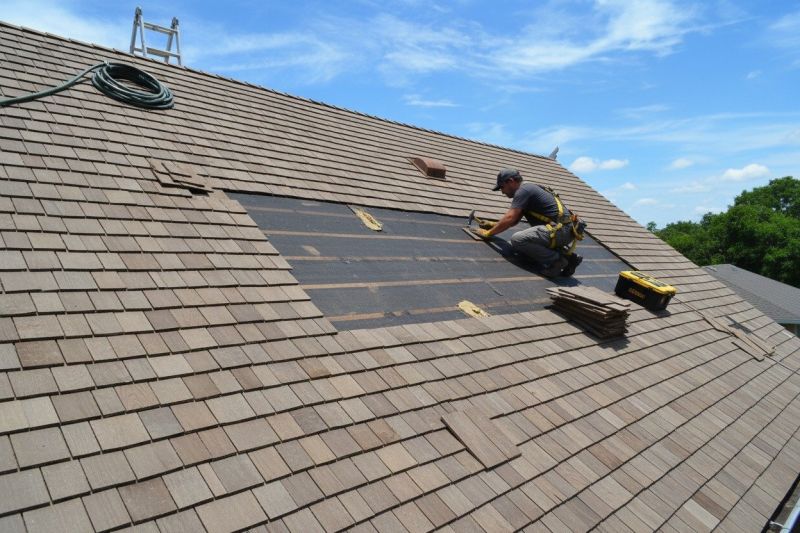 Shake Shingle Repair in Effort, PA